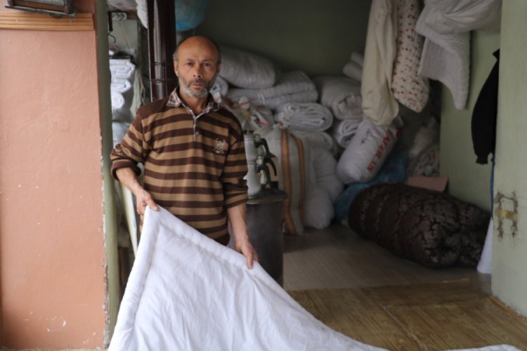 25 yıllık y&uuml;n yorgan ustası, yetiştirecek &ccedil;ırak bulamıyor