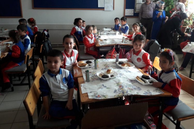 Bursa'da öğrencilerin Yerli Malı Haftası sevinci