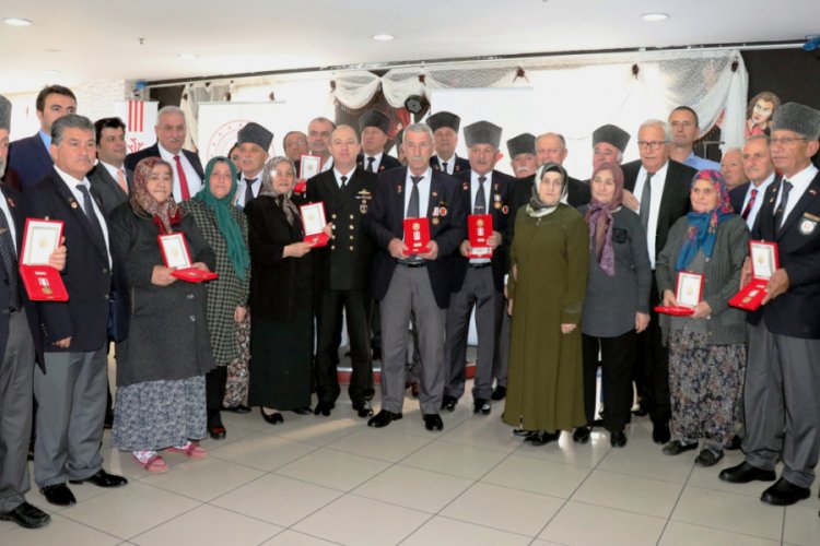 27 Kıbrıs gazisine Milli M&uuml;cadele Madalyası verildi