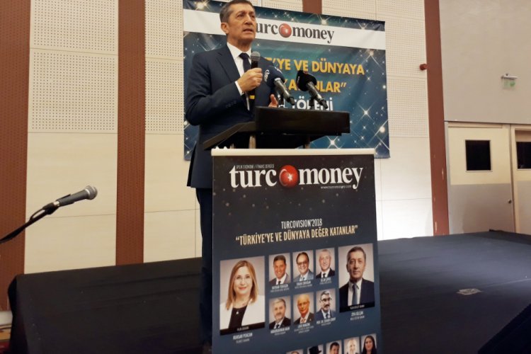 Bakan Sel&ccedil;uk: "Eğer T&uuml;rkiye ekonomisini y&uuml;kseltmek istiyorsa mesleki eğitimini y&uuml;kseltmek zorunda"