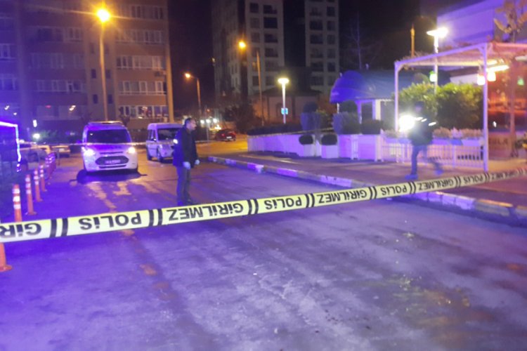 Eğlence mekanı sahibi ve arkadaşına kurşun yağmuru!