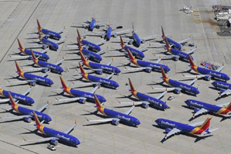 Boeing, sorunlu modelinin &uuml;retimine ara veriyor