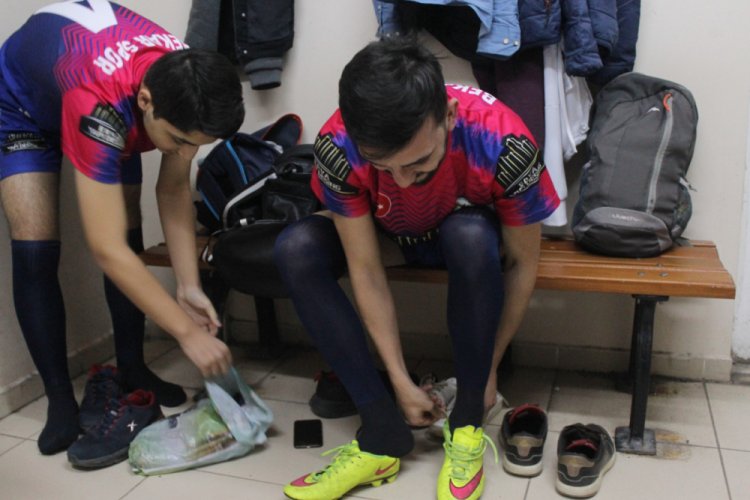 Bursa'da Bekarspor, Evlispor'a karşı