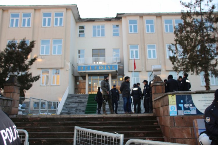Varto Belediye Başkanı g&ouml;zaltına alındı