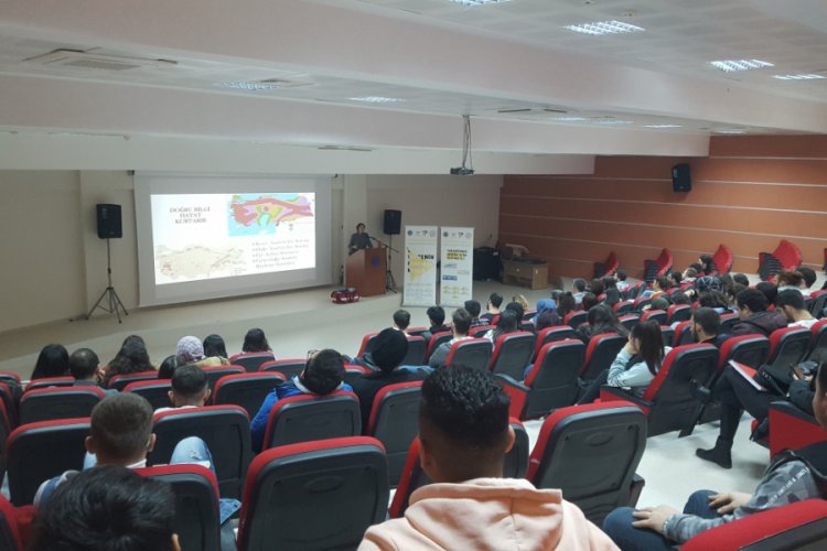 &Ouml;ğrencilere doğal afet semineri verildi