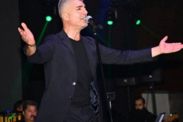 &Ouml;zcan Deniz 450 bin liraya sahneye &ccedil;ıkacak