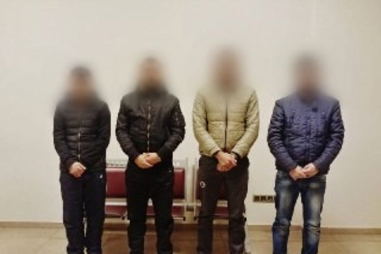 Uyuşturucu tacirleri kıskıvrak yakalandı