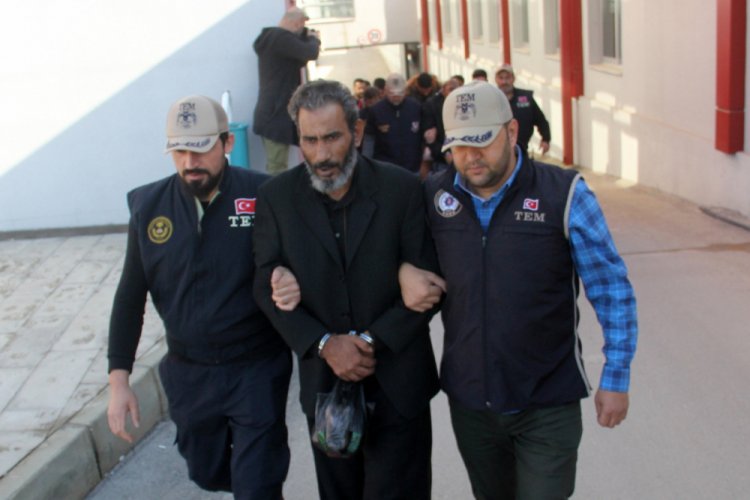 G&ouml;zaltına alınan 6 DEAŞ'lı adliyeye sevk edildi