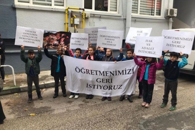 Bursa'da &ouml;ğretmenimiz geri gelsin eylemi! (&Ouml;ZEL HABER)