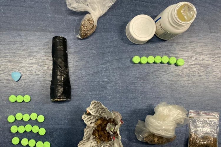 Polis saatlerce izledi, uyuşturucu satıcısını yakaladı