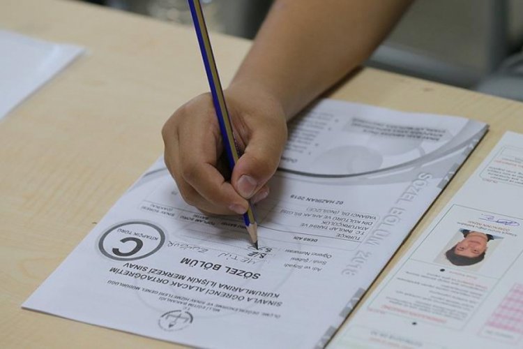 LGS sorularını paylaşan g&ouml;zetmen &ouml;ğretmenlere hapis cezası