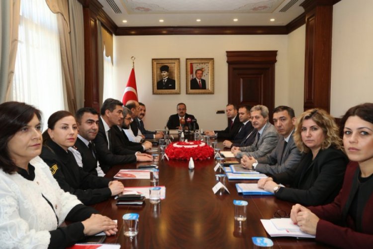 Bursa'da "Aile İ&ccedil;i ve Kadına Y&ouml;nelik Şiddetle M&uuml;cadele Toplantısı" yapıldı