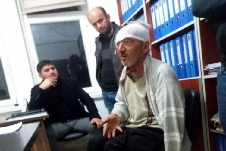 Engelli vatandaşı &ouml;ld&uuml;resiye d&ouml;v&uuml;p &ccedil;ukura attı