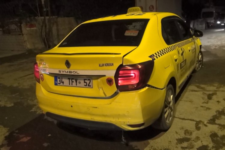 Polisten ka&ccedil;an taksi lastiklerine ateş a&ccedil;ılarak durduruldu