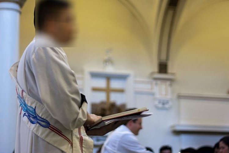Arjantin'de cinsel istismarla su&ccedil;lanan rahip intihar etti