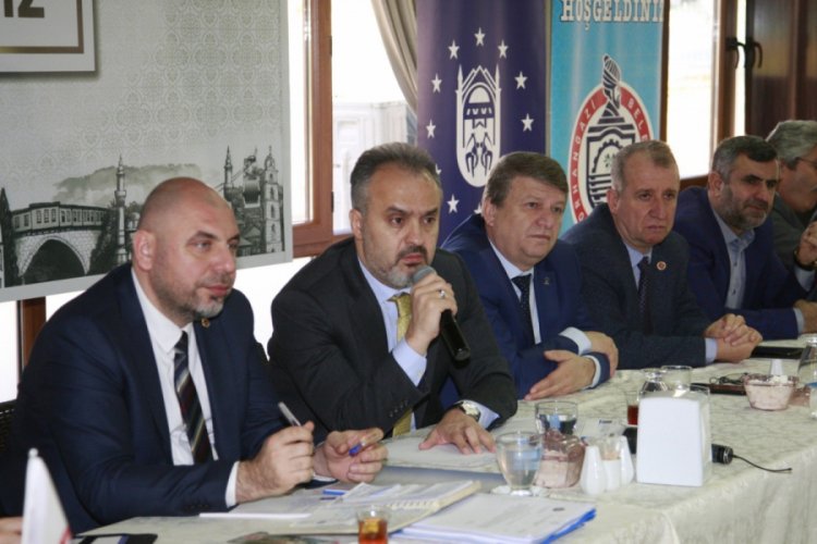 Bursa Büyükşehir Belediye Başkanı Aktaş Orhangazili muhtarlarla buluştu