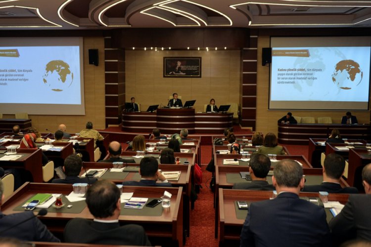 Erzurum'da "Aile İ&ccedil;i ve Kadına Y&ouml;nelik Şiddetle M&uuml;cadele Toplantısı" yapıldı