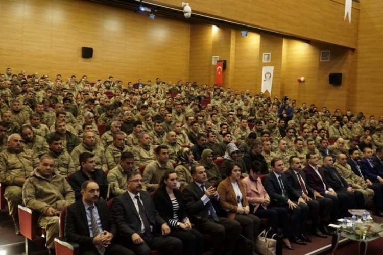G&uuml;venlik korucularına hizmet i&ccedil;i eğitimi semineri verildi