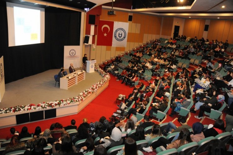 '&Ccedil;ocuk İstismarına B&uuml;t&uuml;nc&uuml;l Bakış Paneli' ger&ccedil;ekleşti