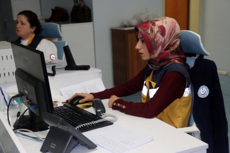 112 Acil'e pes dedirten ihbar telefonları