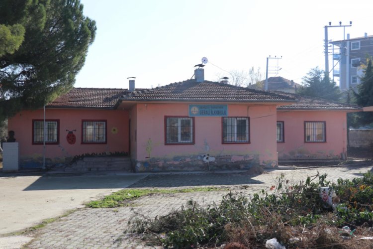 Eski okulun mahkumlara tahsis edilmesine tepki yağdı