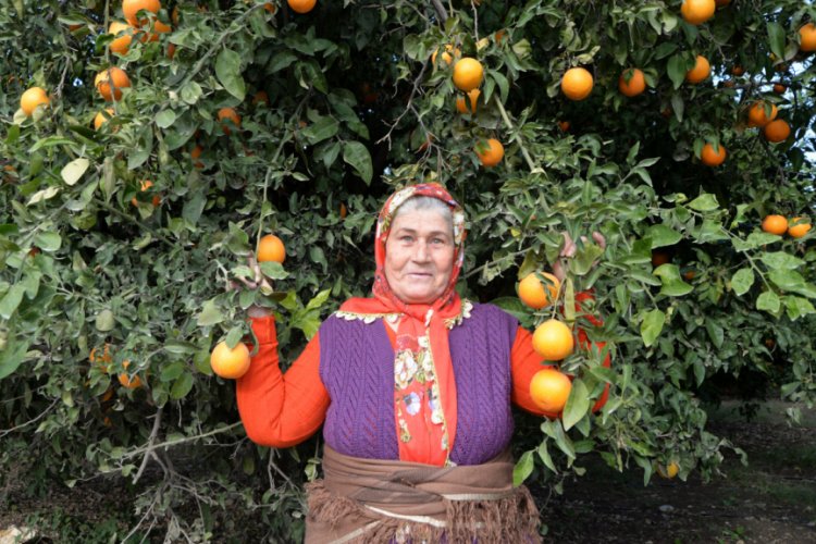 &Uuml;mmiye teyze, 'Y&uuml;n Bebek 2' filmiyle yeniden sahneye &ccedil;ıkıyor