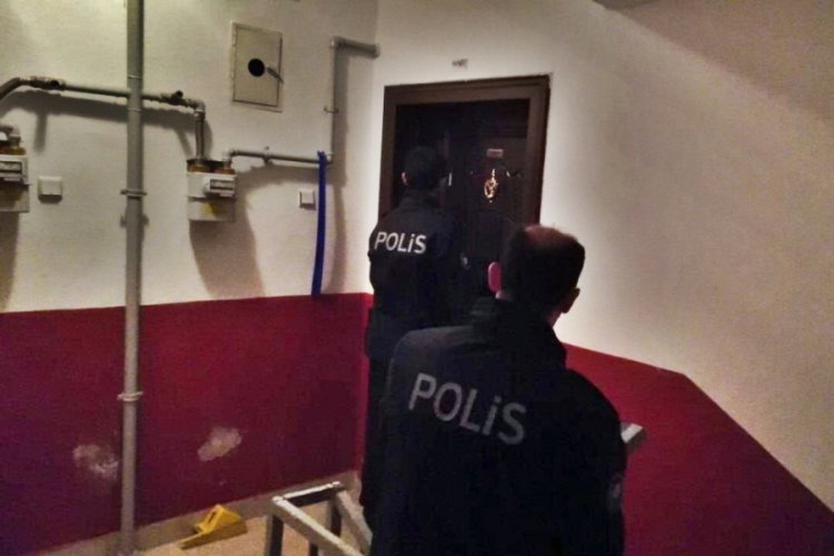 Aynı mahallede 2 kişi birden intihar etti