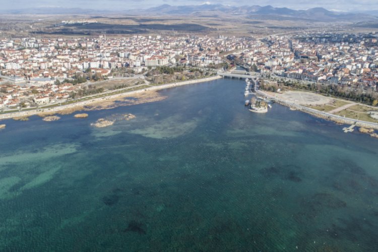G&ouml;lde kuraklık tehlikesi yaşanıyor
