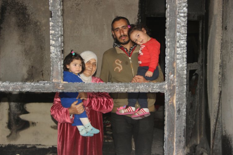 Yangında her şeylerini kaybettiler