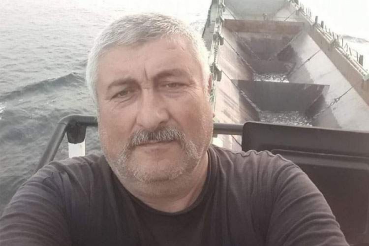 Gemiye &ccedil;ıkmaya &ccedil;alışırken denize d&uuml;ş&uuml;p &ouml;len kişinin g&ouml;r&uuml;nt&uuml;leri ortaya &ccedil;ıktı