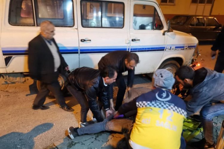 Minib&uuml;sle motosiklet &ccedil;arpıştı