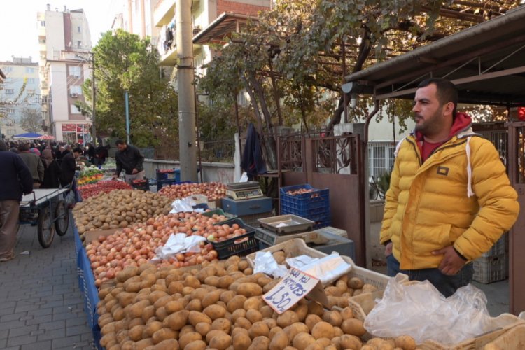 Soğuk havalar pazar tezgahlarını olumsuz etkiledi