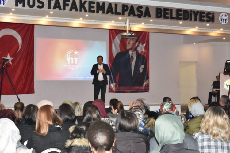 Yazar Akbaba Bursa'da Mehmet Akif'i anlattı