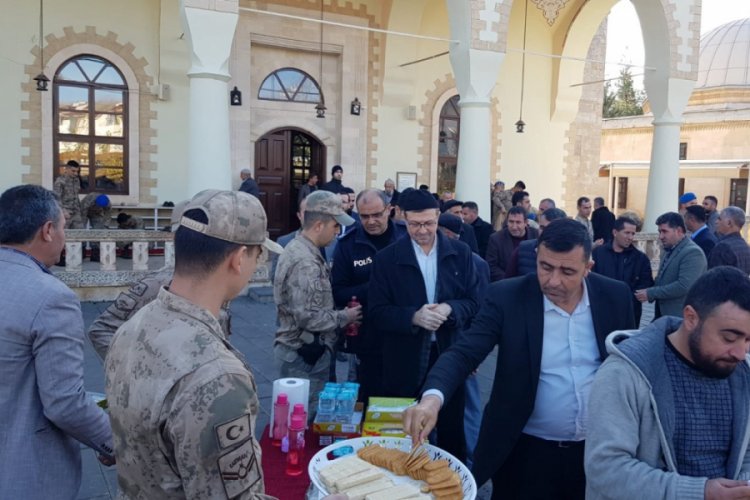 Ter&ouml;ristlerin şehit ettiği 8 g&uuml;venlik korucusu, t&ouml;renle anıldı