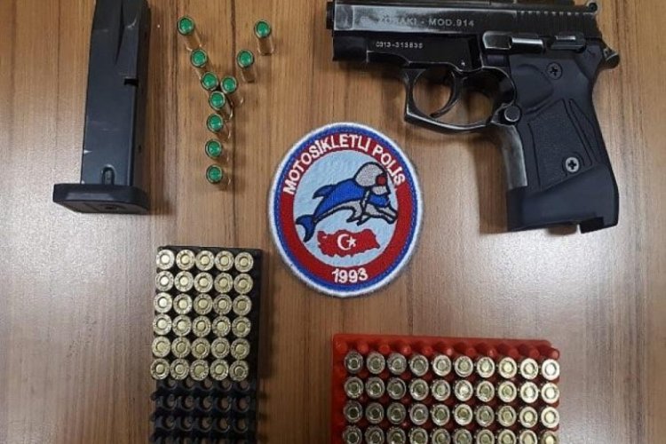 Şok uygulamalarda silah ve uyuşturucu ele ge&ccedil;irildi