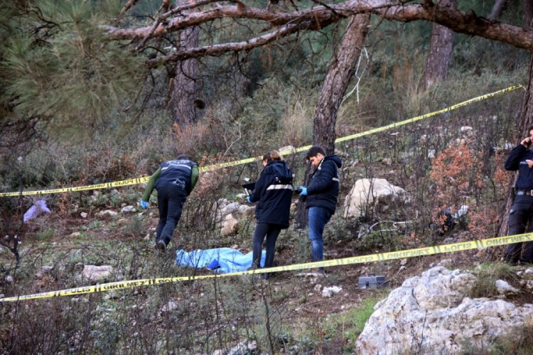 Yakınını arayıp haber verdikten sonra intihar etti