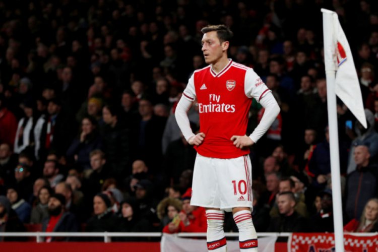 Mesut &Ouml;zil, PES 2020'nin &Ccedil;in versiyonundan &ccedil;ıkarıldı