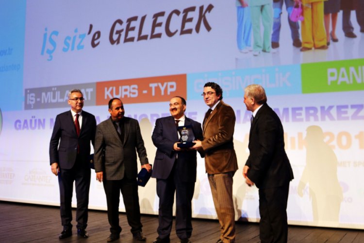 SANKO'ya en &ccedil;ok kadın istihdamı &ouml;d&uuml;l&uuml;