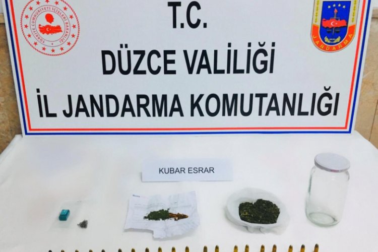 Zehir tacirleri yakalandı