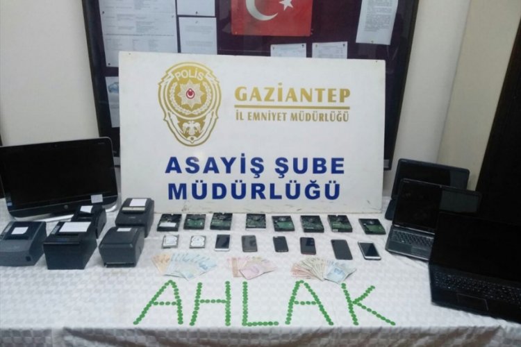 Yasa dışı bahis operasyonunda 12 ş&uuml;pheli g&ouml;zaltına alındı
