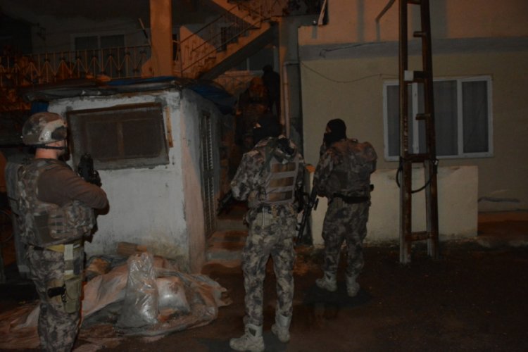 Uyuşturucu tacirlerine şafak operasyonu