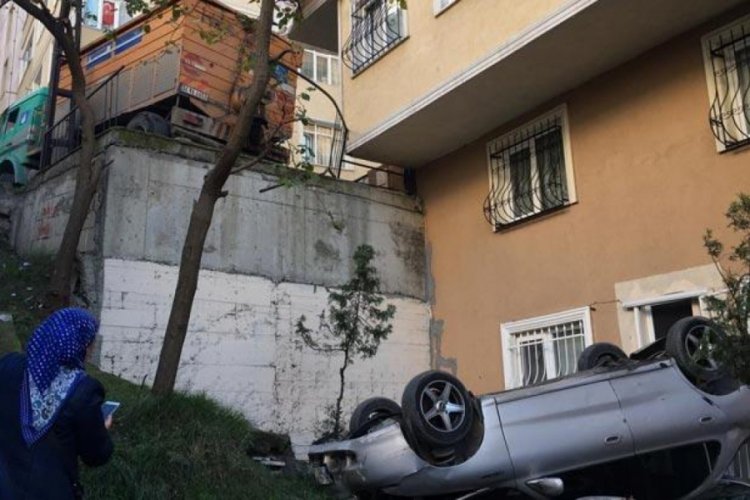Otomobil beş metreden bah&ccedil;eye u&ccedil;tu!