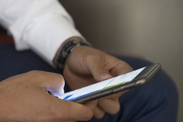 Sosyal medya kullanımı gen&ccedil;lerde yeme alışkanlığını bozuyor