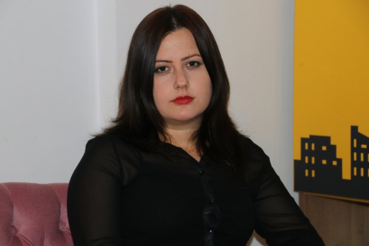 Adına sahte hesap a&ccedil;an kişileri dedektif gibi iz s&uuml;rerek buldu