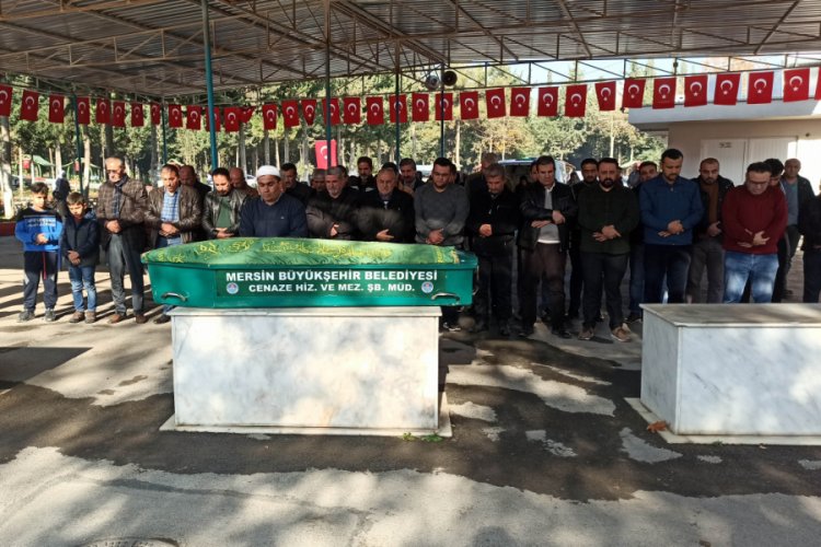 Eşi tarafından &ouml;ld&uuml;r&uuml;len Emine, g&ouml;zyaşlarıyla uğurlandı