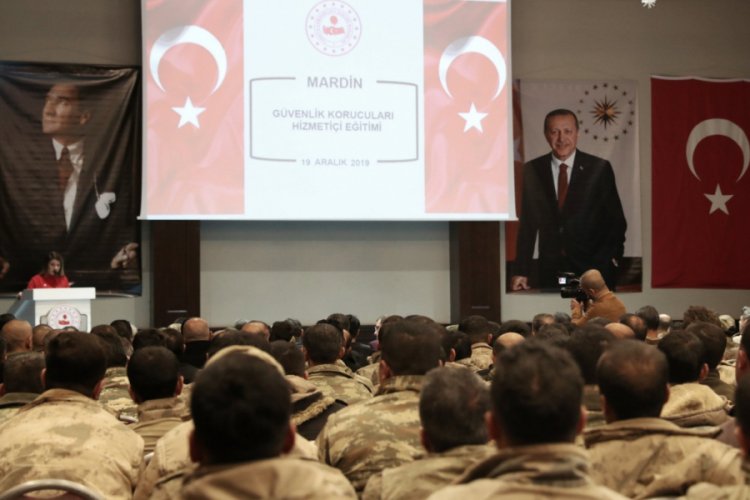 G&uuml;venlik korucularına hizmet i&ccedil;i eğitim semineri verildi