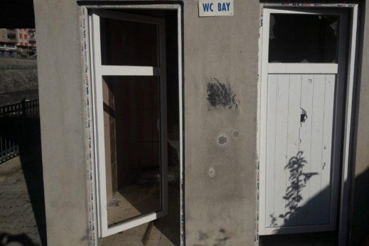 Haydutlar kamu malına zarar verdi