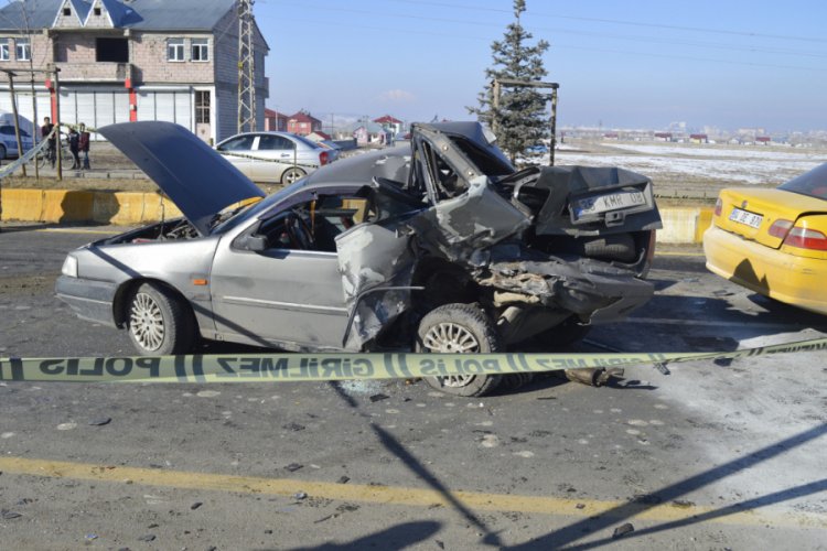 Zincirleme trafik kazasında 2 kişi yaralandı