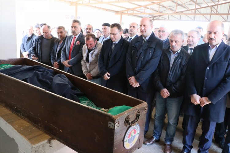Servis kazasında &ouml;len &ouml;ğrenciler son yolculuklarına uğurlandı