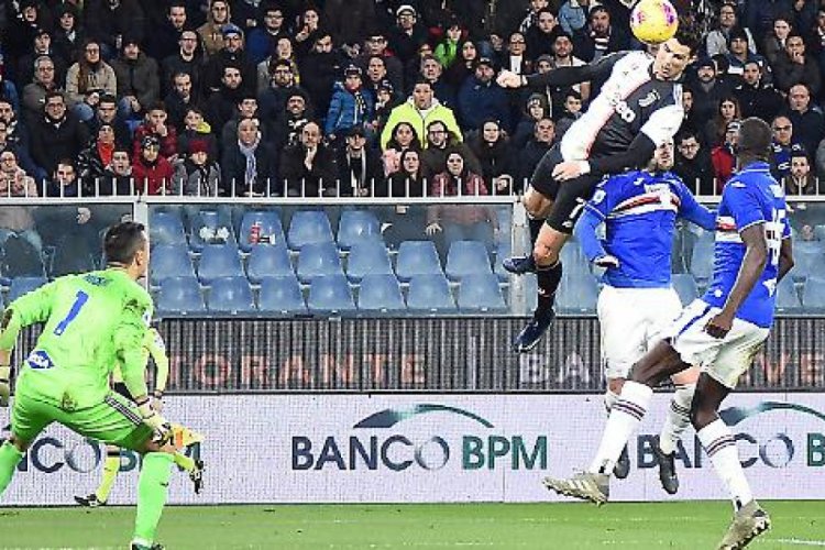 Ronaldo kafa gol&uuml;n&uuml; 2,5 metre y&uuml;kseklikten attı